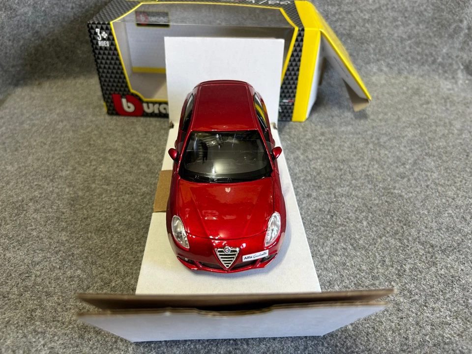 ALFA ROMEO GIULIETTA 2010 zar 940 Scala 1/24 1:24 BBURAGO Burago modello metallo - Immagine 4 di 4