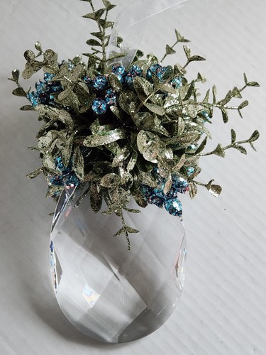 Large Faceted Acrylic Lucite Prism Pineapple Wreath Ornament Christmas 8" T - Picture 8 of 9