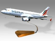 Airbus A320 SriLankan Desk Wood Airplane Model Large Scale 1/100