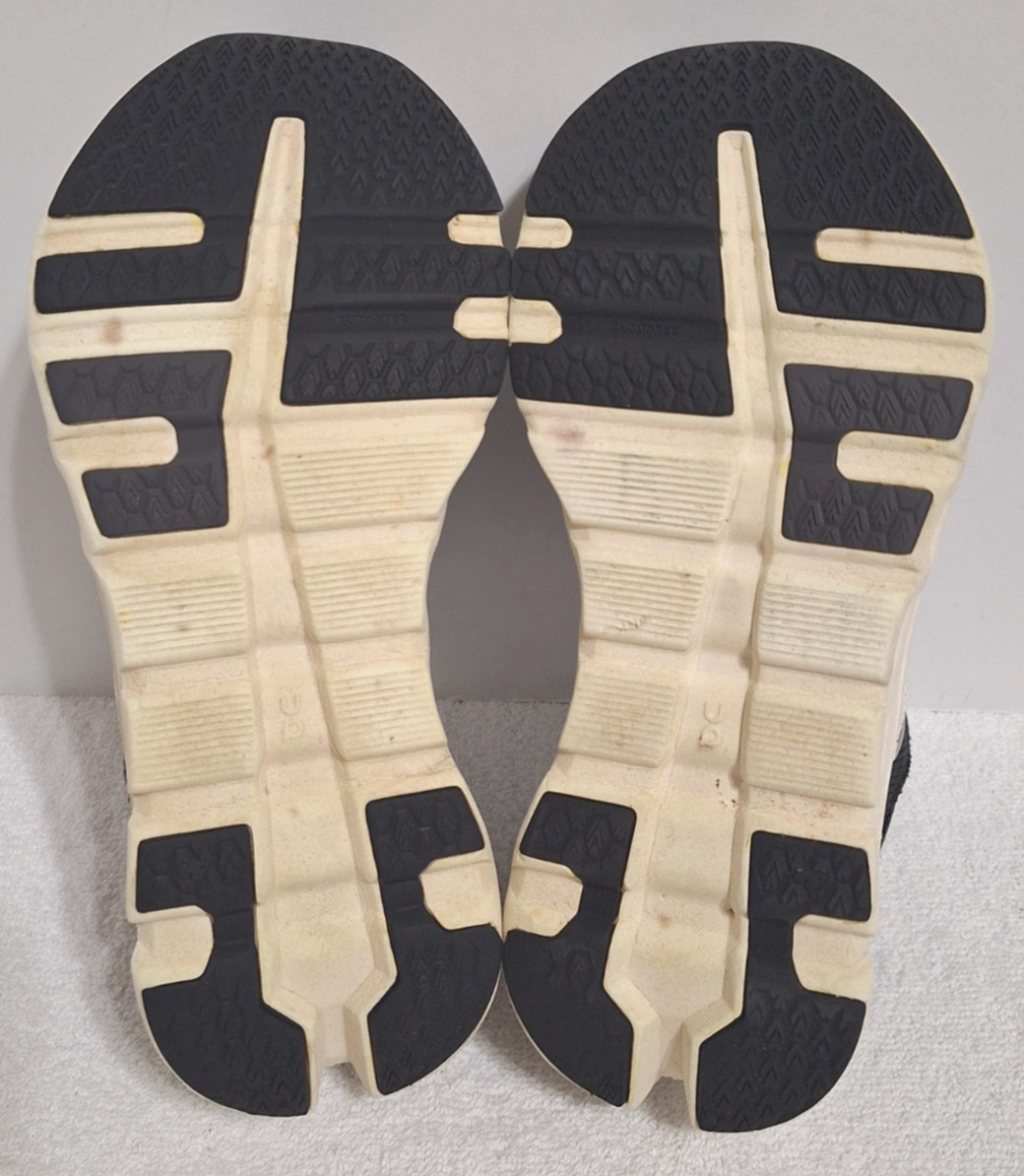 On Running Cloudrunner 2 Black/Eclipse Running Sh… - image 5