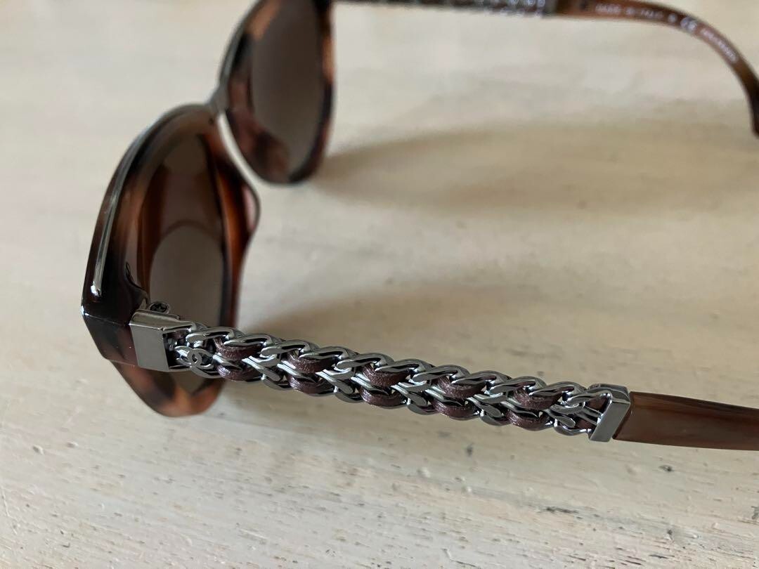 CHANEL ブラウン サングラス ケース付き CHANEL ブラウン サングラス ケース付き CHANEL サングラス