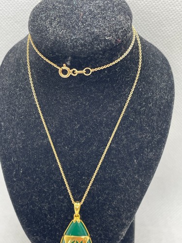 18 CARAT 18CT YELLOW GOLD NECKLACE & JADE PENDANT OPEN WORK 7.4G 16" PRE OWNED - Picture 4 of 8