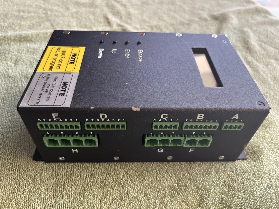 Controlador Puertas y Puertas GMC-9334 Foto 2 de 3