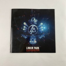LINKIN PARK: A Thousand Suns World Tour Book 2010 // 2011 Chester Bennington