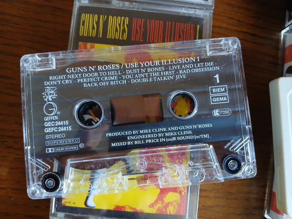 Lot K7 Cassettes Audio Guns N Roses Berurier Noir U2 Springteen Bronski Beat... - Image 4 of 4