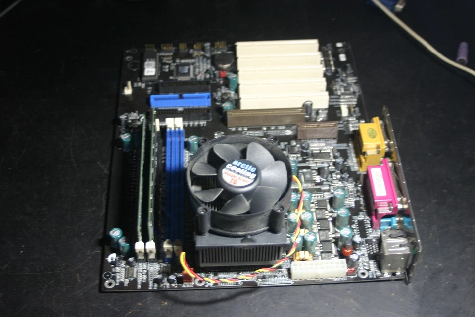 ECS Elitegroup K7S5A ATX Mainboard, AMD Athlon XP 1800+ 1 GB SD Ram geprüft - Bild 4 von 4