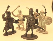 Medieval Knights Crusaders Lot of 32 Gray, Black, Silver 2.5 Inch Figurines Toys