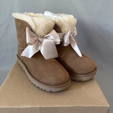 Womens Ugg Boots Sz 7 Gita Bailey Bow Pompoms Chestnut & Cream Coquette Festival