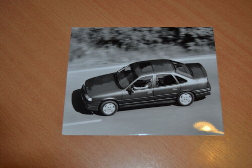 PHOTO DE PRESSE ( PRESS PHOTO ) Opel Vectra 2000 de 1989 OP058 - Afbeelding 1 van 1