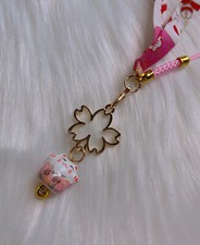 Japan Lucky Cat Pink Phone Strap Lanyards Sakura Cat Charm Bell Pendant Flower