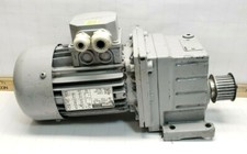 LENZE .45 KW GEAR MOTOR 230-480 VAC 1370/2480 BASE RPM 3Ø GST04-1MVBR-063C42