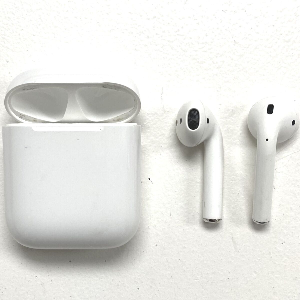 Genuine Apple Airpods 2nd Gen Wireless Headphones Iphone EarBud With Charge  Case