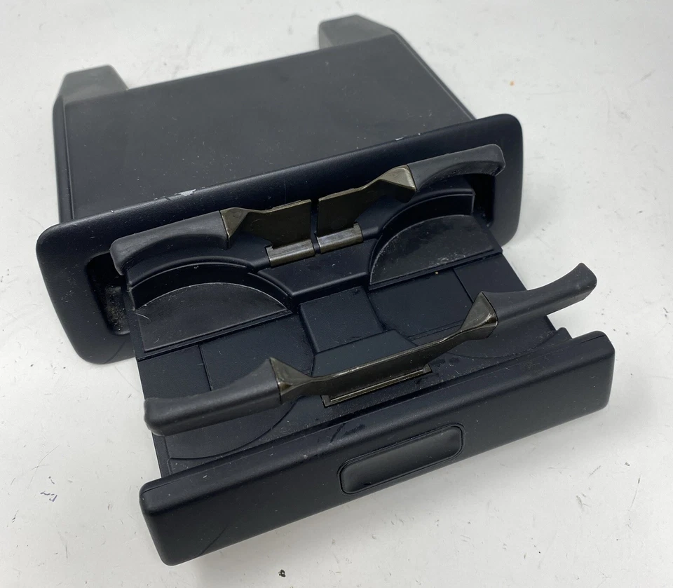 PORTAVASOS ASIENTO TRASERO BMW E38 740IL 740I 750IL OEM 8212129 Foto 2 de 4