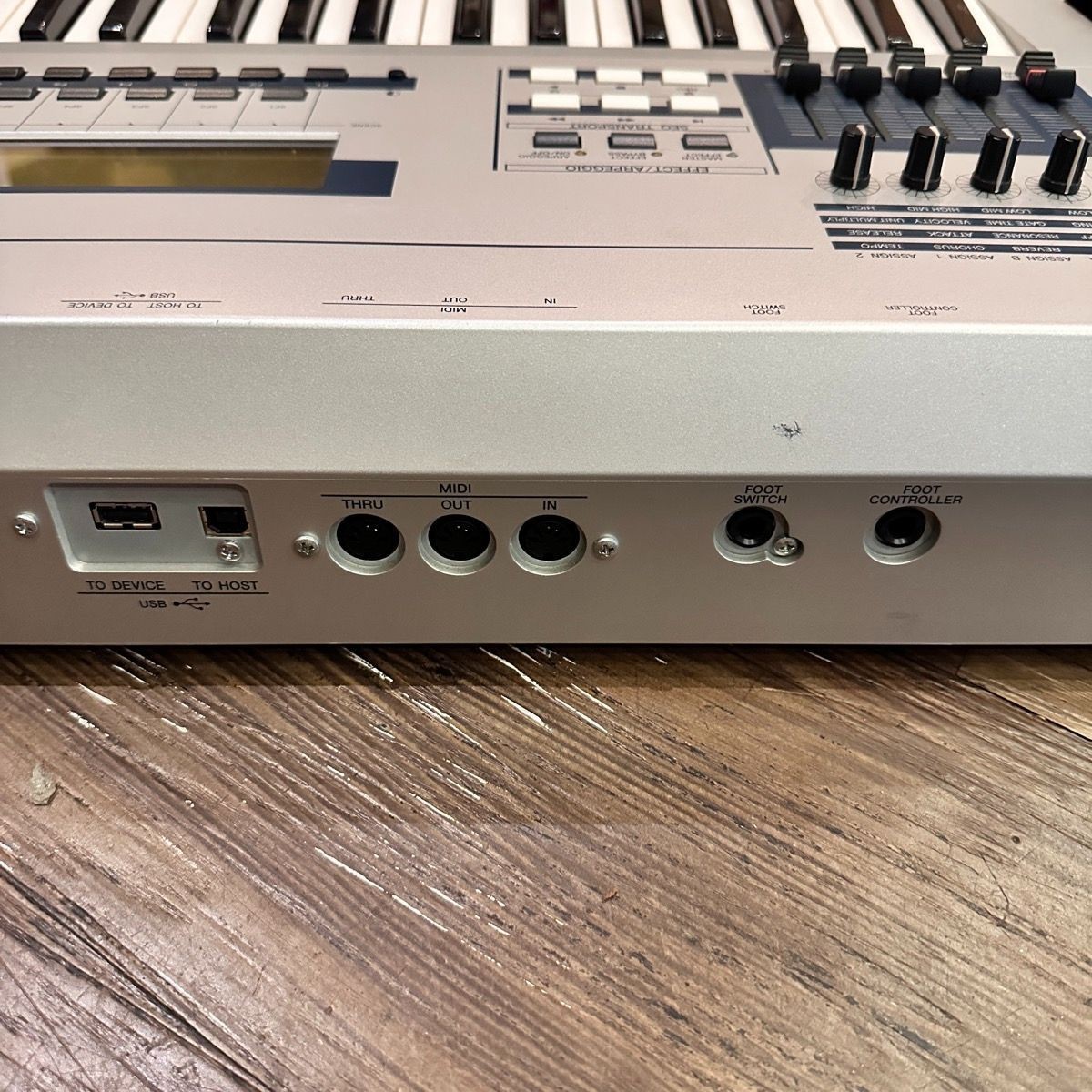 Yamaha MO6 61-Key Synthesizer Workstation MOTIF ES Engine | eBay