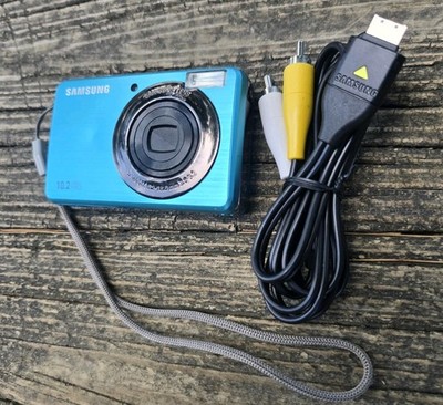 UNTESTED Samsung SL202 10.2MP 3x Digital Camera Blue As Is Parts Repair w/ Chord