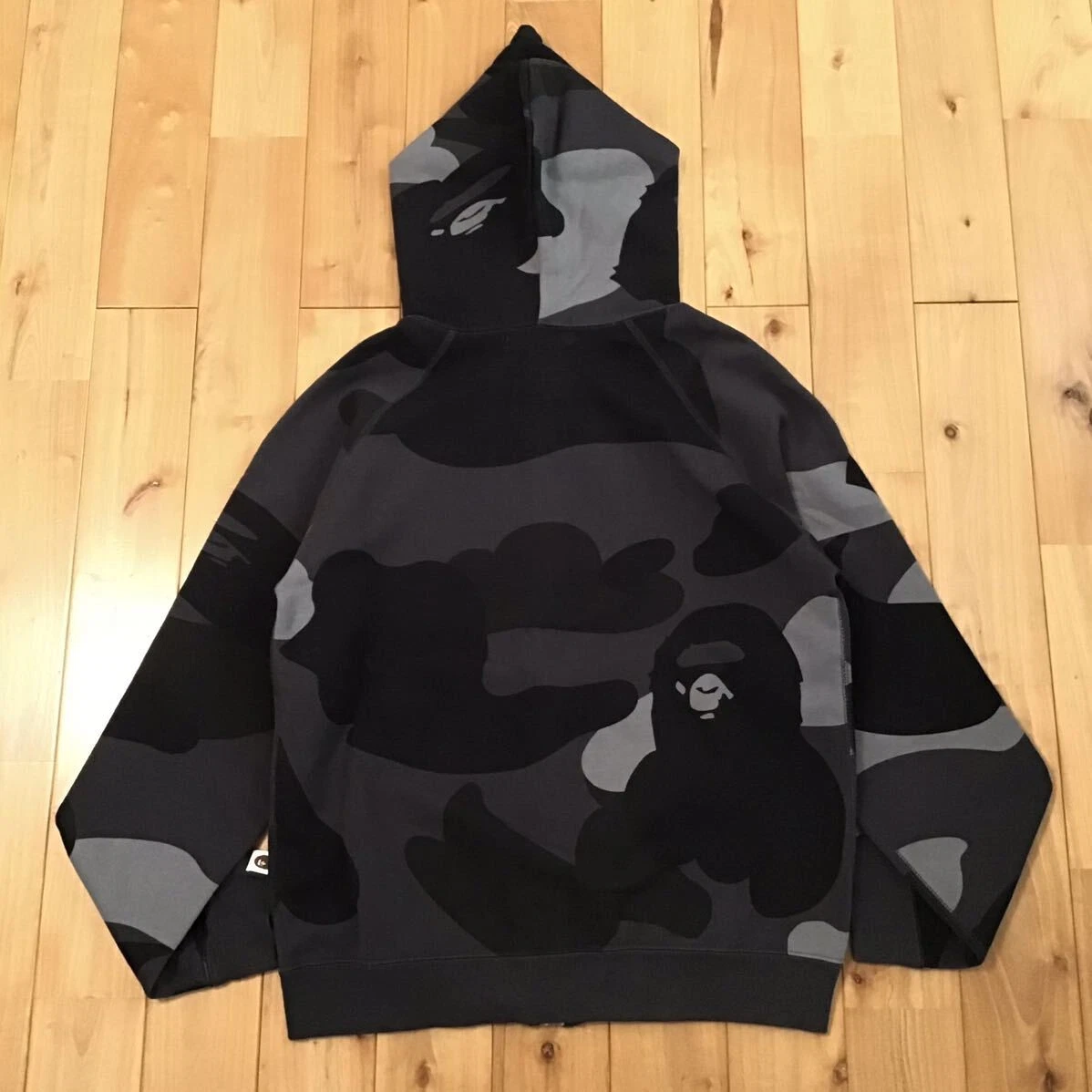 A BATHING APE (BAPE) Felpa con cappuccio zip intera nera mimetica gigante taglia S a scimmia da bagno BAPE full zip Ape