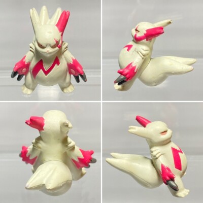 Zangoose, Seviper Pokemon Monster Zukan 1/40 Collection Figure Toy