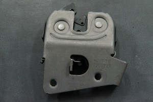 Schloss links 7112863 BMW 3er E90 F30 5er E60 F10 F07 Durchladesystem Rücksitz