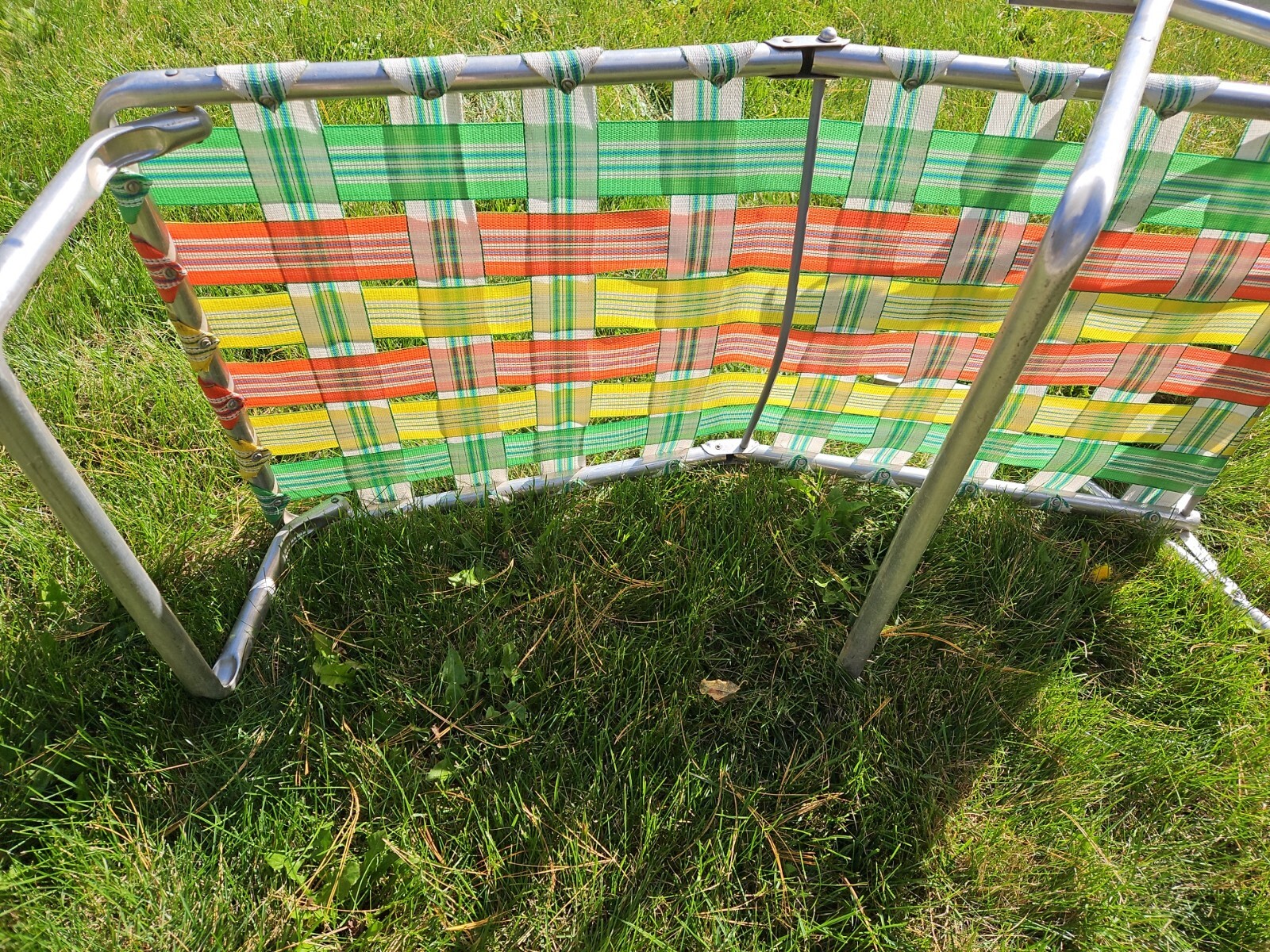 VINTAGE ALUMINUM Folding bed bing chaise lounge Lawn Chair Green