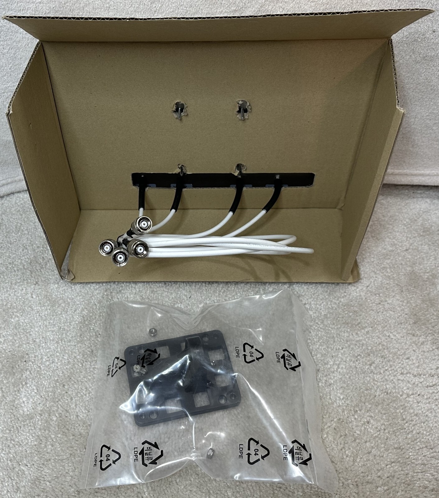 Laird Dual Band Omnidirectional Antenna Pdm24518az1 MIMO WiFi 8dbi 4