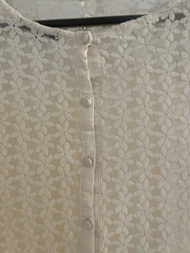 Ambiance women’s lace buttons back top Sz. M cotton ivory - Picture 7 of 9