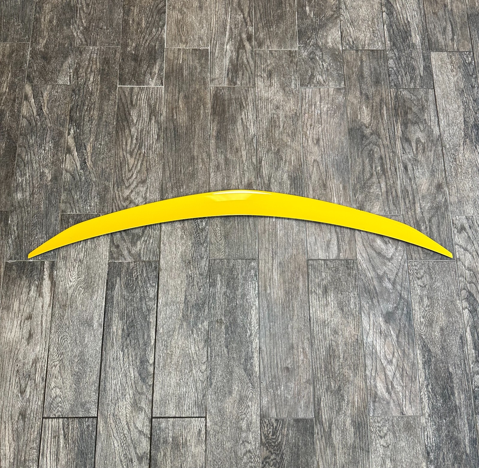OEM 2018-2025 Lamborghini Urus Rear Wing Spoiler Yellow HAS CLEAR BRA 4ML827950