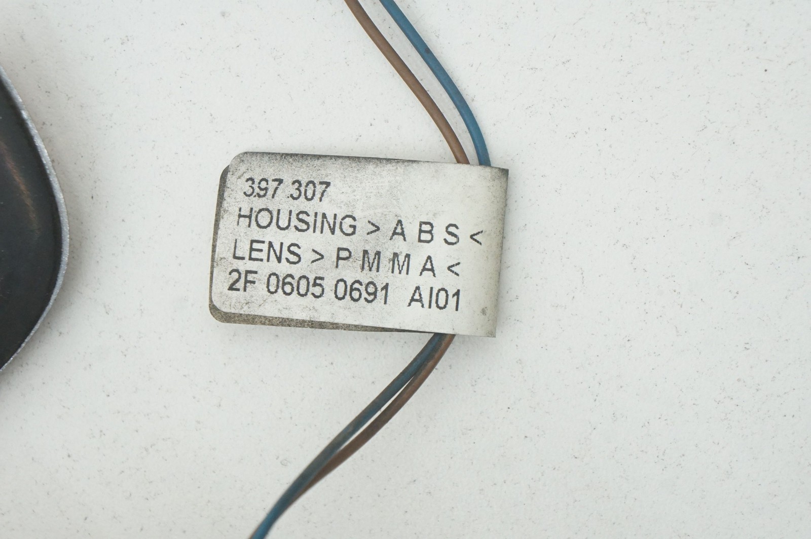 Rear Left Quarter Panel Marker Lamp OEM 63140304325 Rolls Royce Phantom Vii 2006