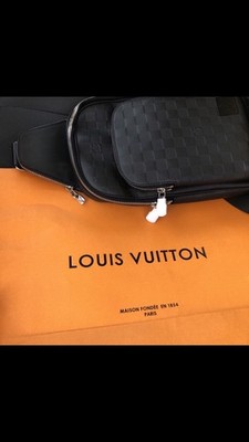 Louis Vuitton Avenue Sling Bag Schwarz Rechnung  Neuwertig 