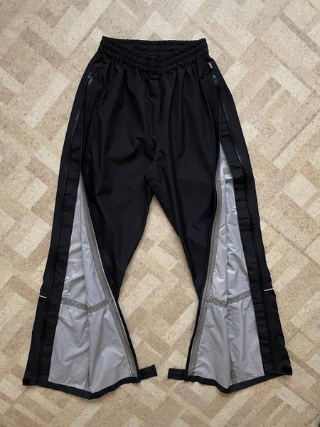Men Arc'teryx Trousers Black 32 / M / 46