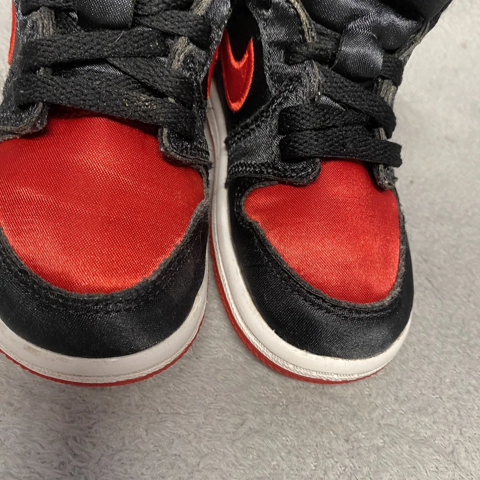 Jordan 1 Retro Alto OG TD Niño Pequeño 7C Criado Satinado Leer Sin Plantilla Foto 3 de 4