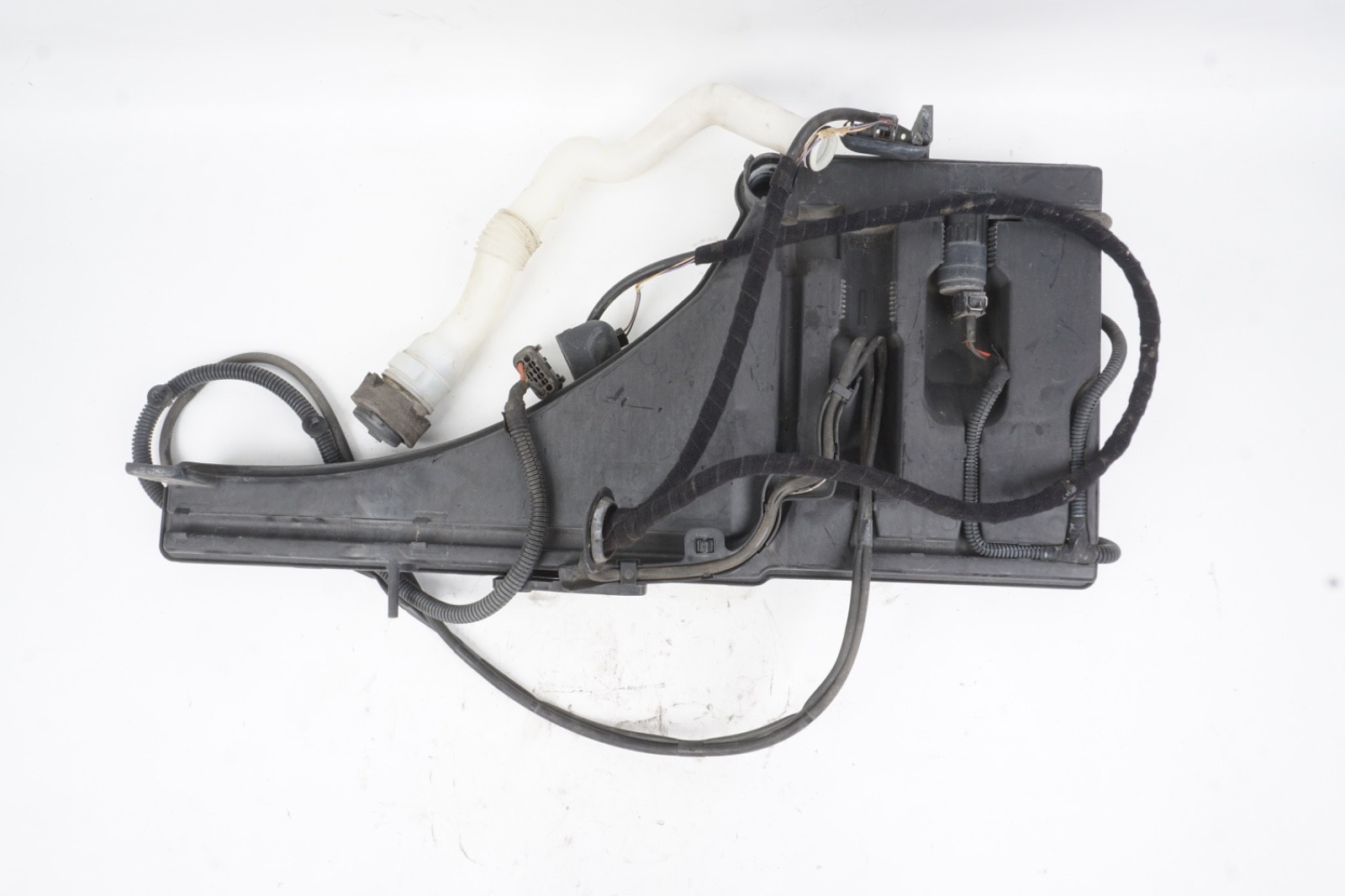 2014-2020 Maserati Ghibli S Q4 Windshield Washer Reservoir Bottle 670006414 OEM