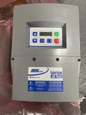 7.5HP LENZE SMVECTOR NEMA4X VFD 460VAC 3PH INPUT ESV552N04TXE Used