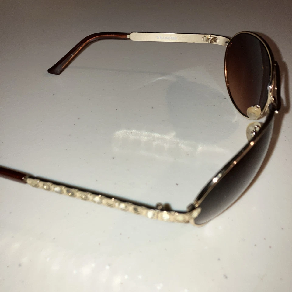 Óculos de sol estilo aviador Ivanka Trump designer armação dourada strass RARO - Imagem 3 de 4