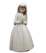 Lladro Nao 0236, Girl Praying (First Communion)