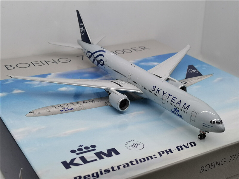 Phoenix KLM SKYTEAM for Boeing B777-300ER PH-BVD 1:400 Phoenix KLM SKYTEAM for Boeing B777-300ER PH-BVD 1:400