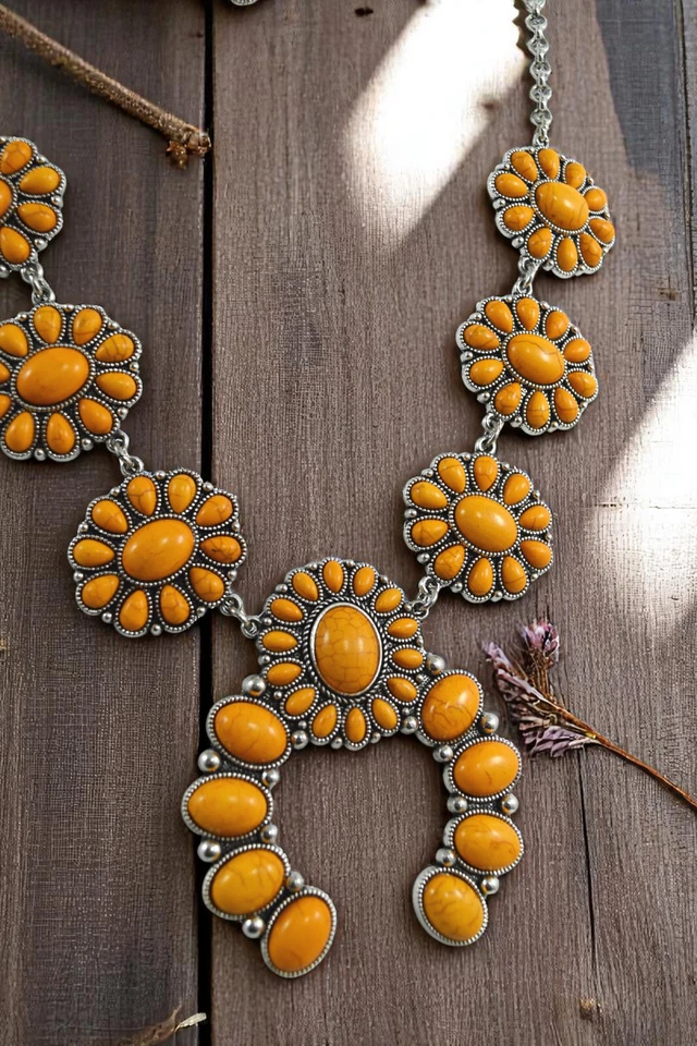 Conjunto de colar e brincos de pedra turquesa falsa amarela flor de abóbora - Imagem 3 de 4