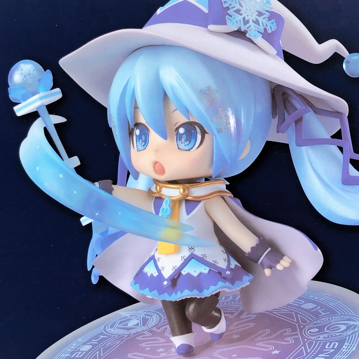 Nendoroid Snow Miku Magical Snow Ver WF 2014 Venue Height