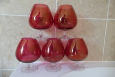 SET OF FIVE 15.3CM HIGH BRANDY BALLOON SHAPED CRANBERRY GLASS GOBLETS