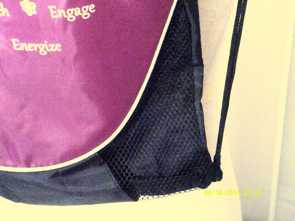 Mochila "GIRLS GOLF" Mujer Cordón Malla Fucsia/Negro Barker Gear 16X12" Foto 3 de 4