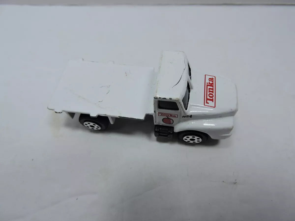 Tonka flatbed apple white truck by Maisto 4 in long 2003