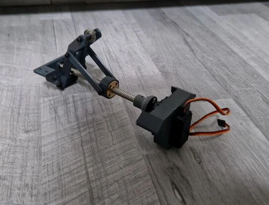 RC Kippmechanik für Bruder Anhänger und Lkws - Bild 2 von 3