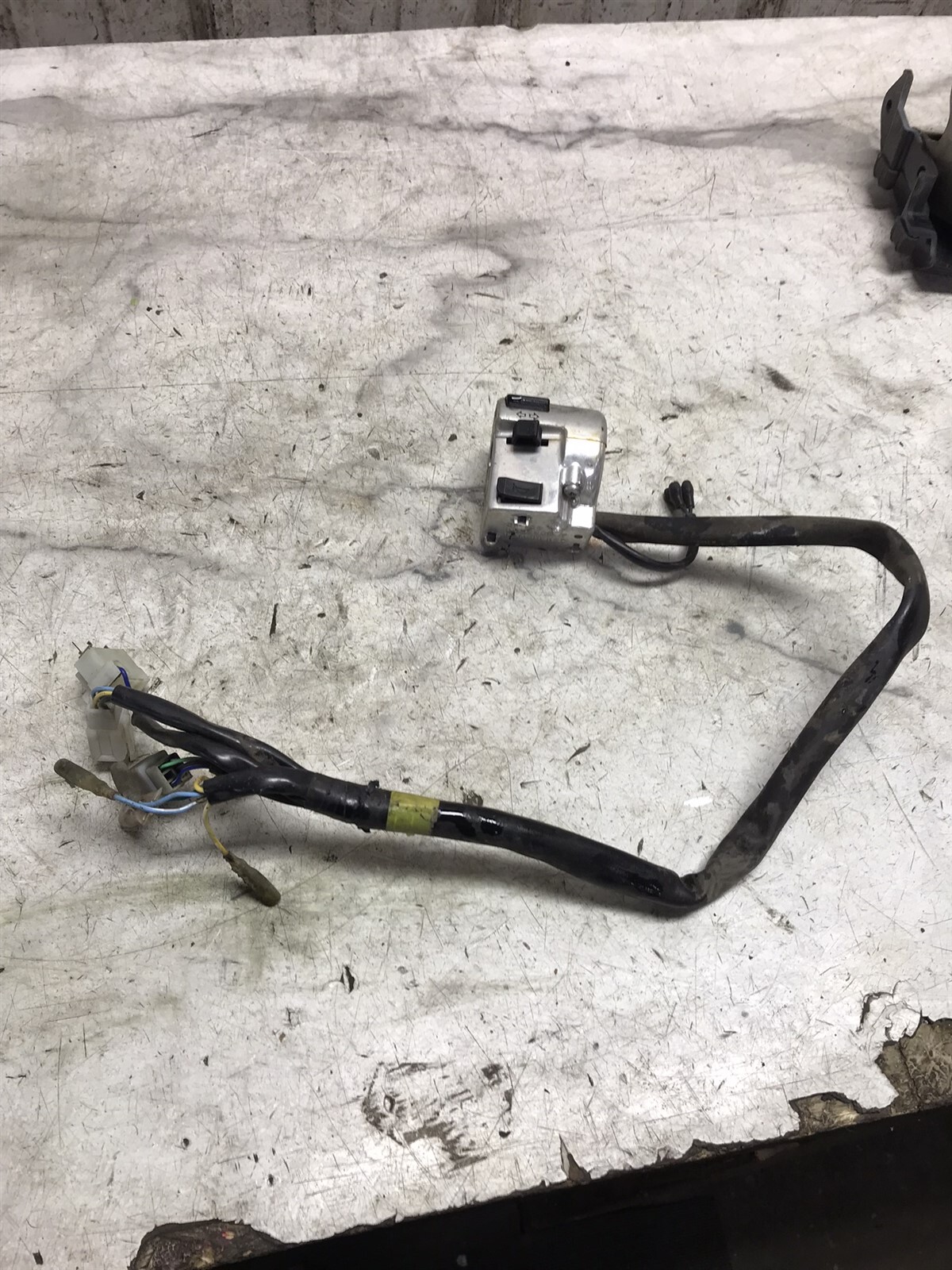 06 Honda VTX1300 VTX 1300 C Left Hand Control Switch Turn Signal