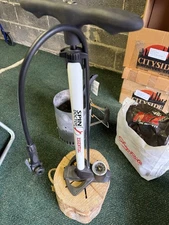 SPIN DOCTOR Essential - Bicycle Floor Pump with Gauge. NEW.