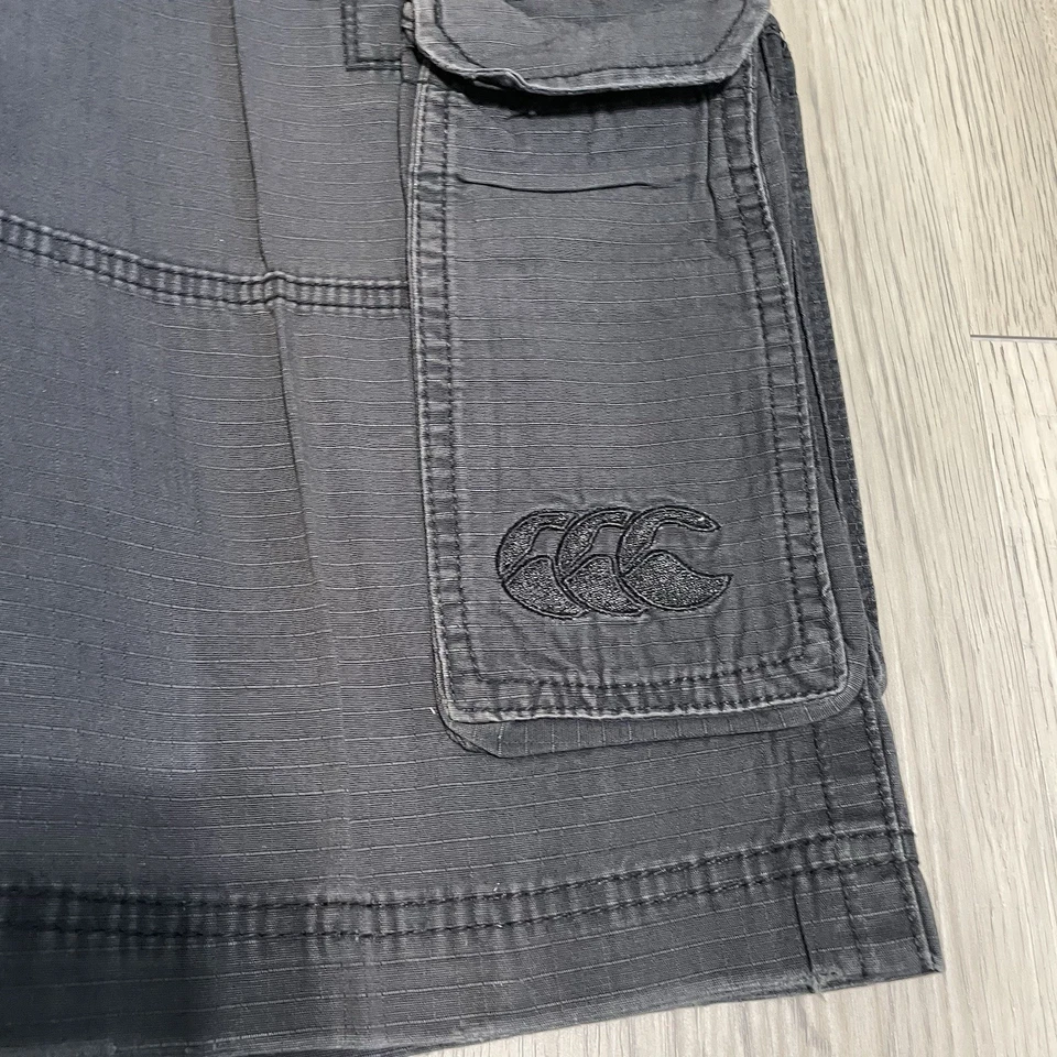 Canterbury of New Zealand Cargo Shorts Mens Size 33 Black Gray Relaxed Fit Skate - Image 3 of 4