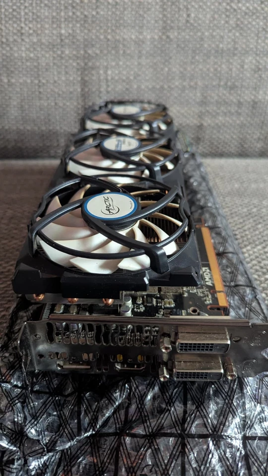 XFX AMD Radeon R9 290 Core Edition (4096 MB) + Arctic Accelero Xtreme IV - Bild 4 von 4