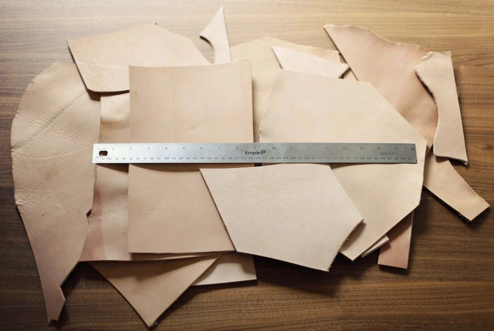 ELW Leather SCRAPS Veg Tan Tooling Cowhide Leather Lightweight 3-6 oz. (1-2.4mm)