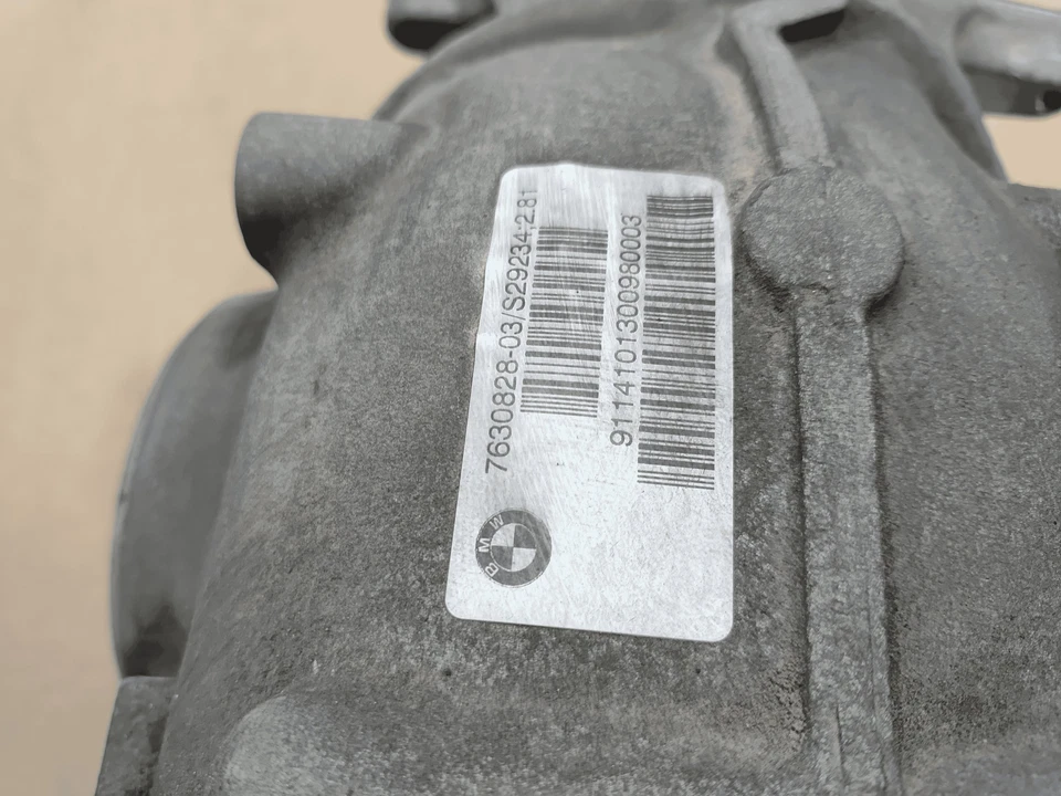 BMW 550i xDrive 2014-2016 eje trasero soporte diferencial montaje OEM Foto 3 de 4