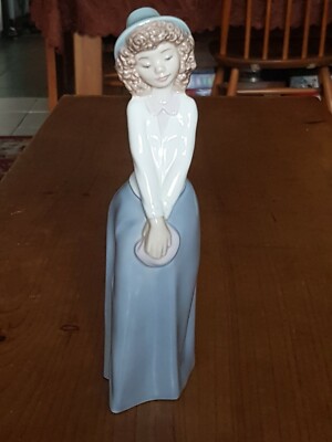 Nao Mädchen Handtasche in sehr gutem Zustand 24 cm groß kostenloser Versand im Vereinigten Königreich