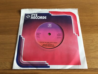 Hylda Baker & Arthur Mullard-You're the one that i want.7''