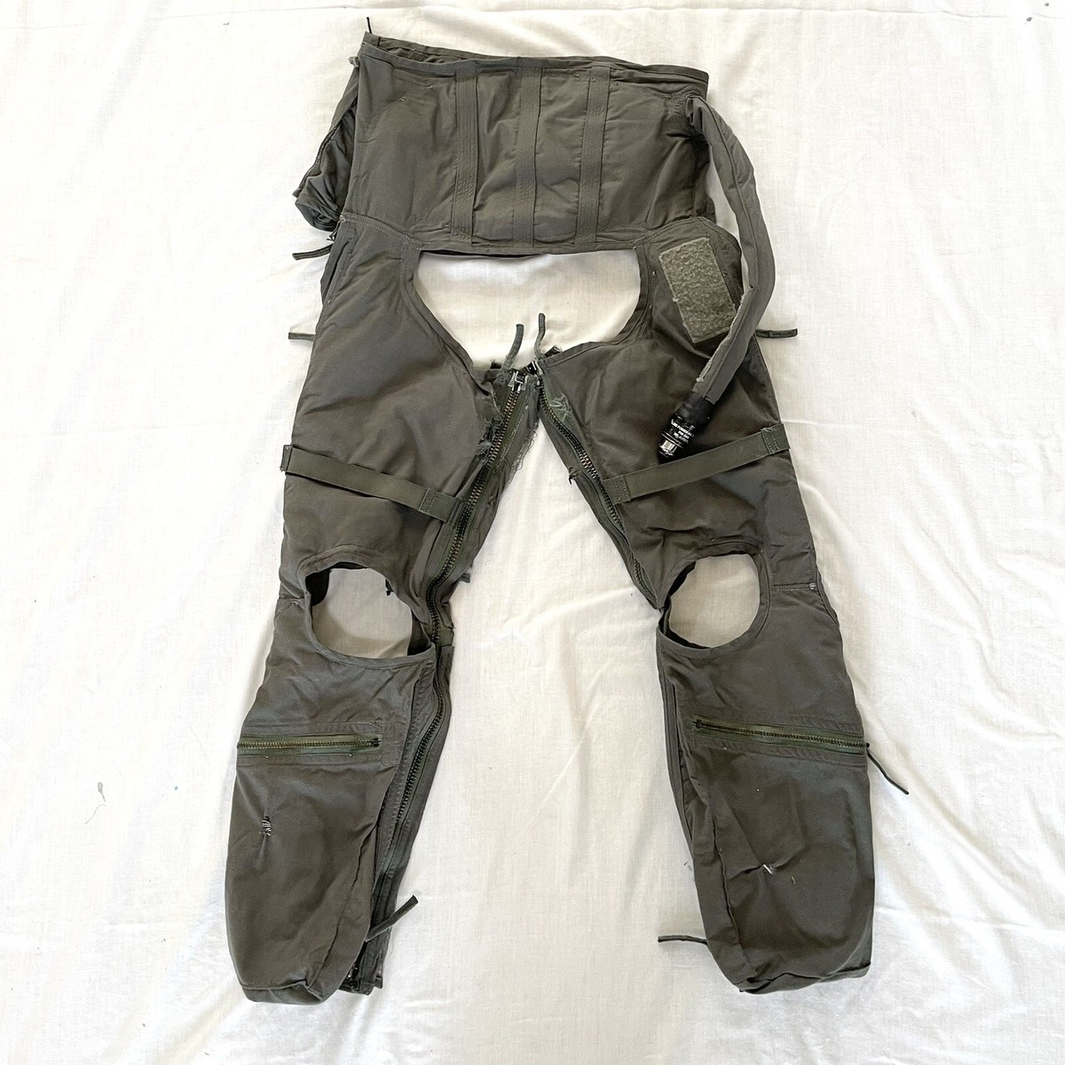米海軍　CSU-15  耐Gスーツ FlightHelmet.com: CSU-15/P Anti-G Suit, Cutaway - Prices